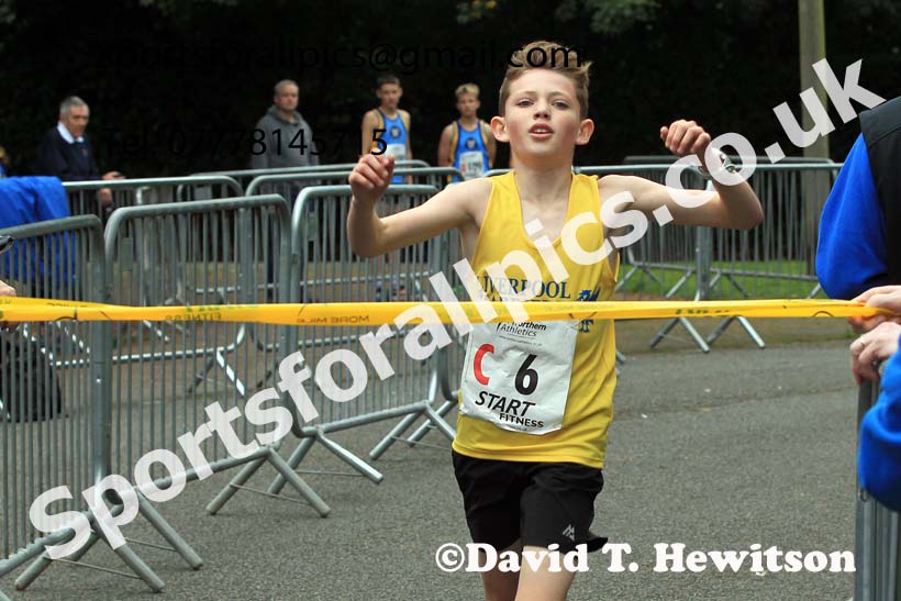 Boys under-13s 2023 Northern 6 and 4 Stage Relays and Youngsters, Birkenhead Park, Wirral.  Photo: David T. Hewitson/Sports for All Pics